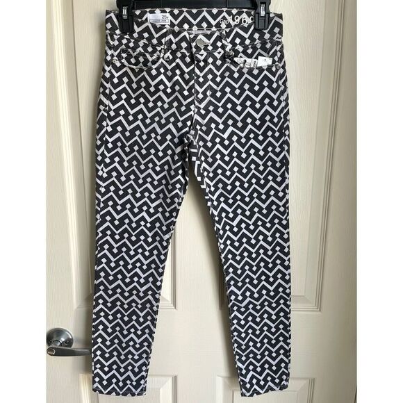 NWT GAP 1969 Mid-rise Legging Skimmer Jeans (Geometric Black/White) - 25P - Picture 3 of 11